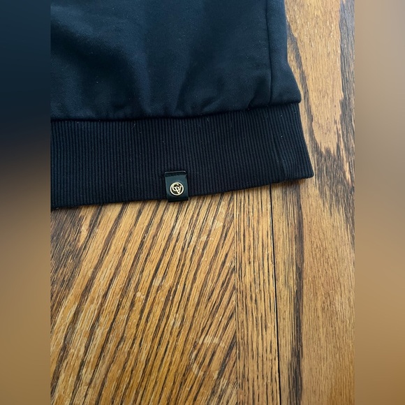 GEORGE V PARIS Men's Black Crewneck Sweater with Gold and Blue Accents - Picture 7 of 10